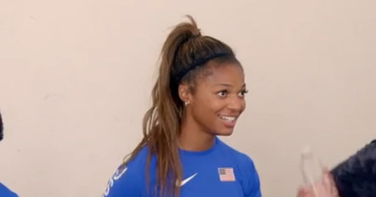 Team USA The U.S. Women's Track & Field Relay Team Practice Handoffs